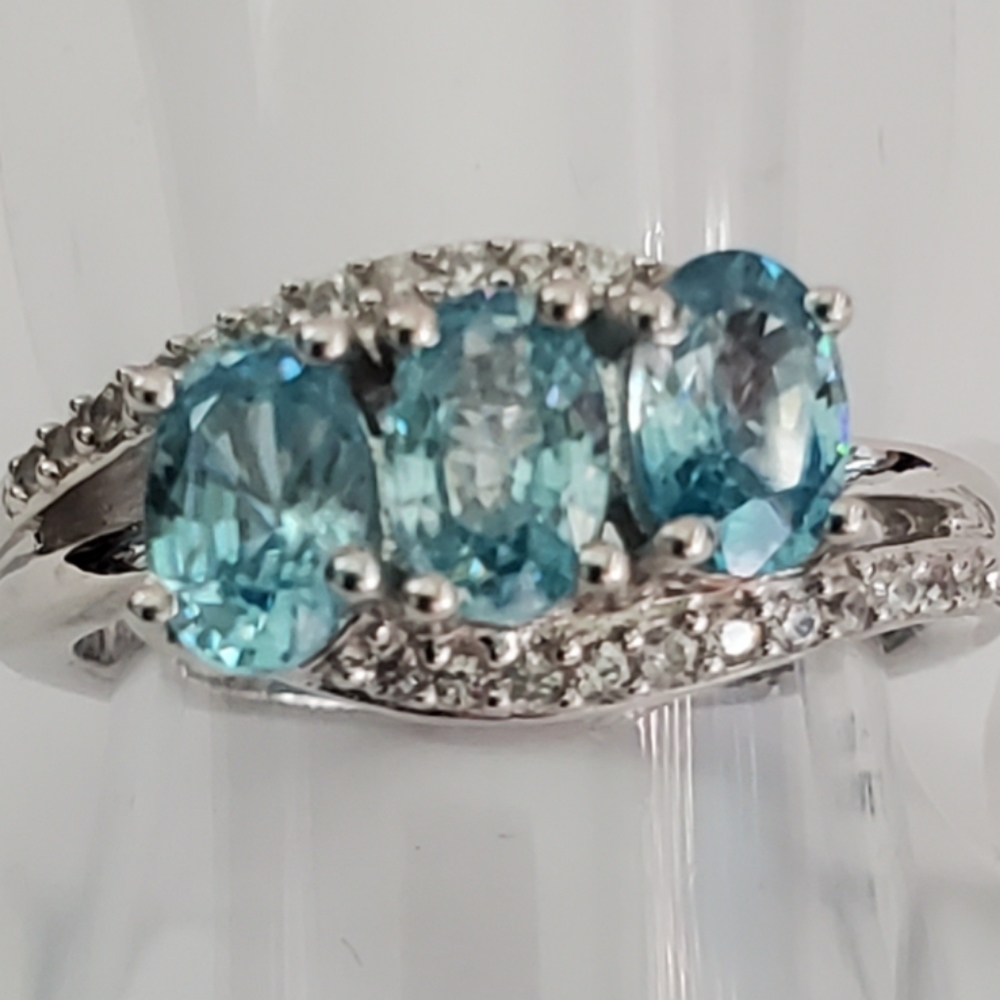 Natural topaz & zircon ring. Size 6